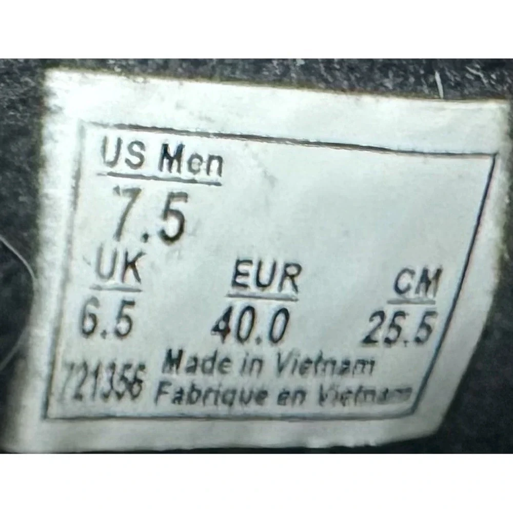 MENS VANS CHUKKA‎ LOW LABELS SNEAKERS SHOES SIZE 7.5